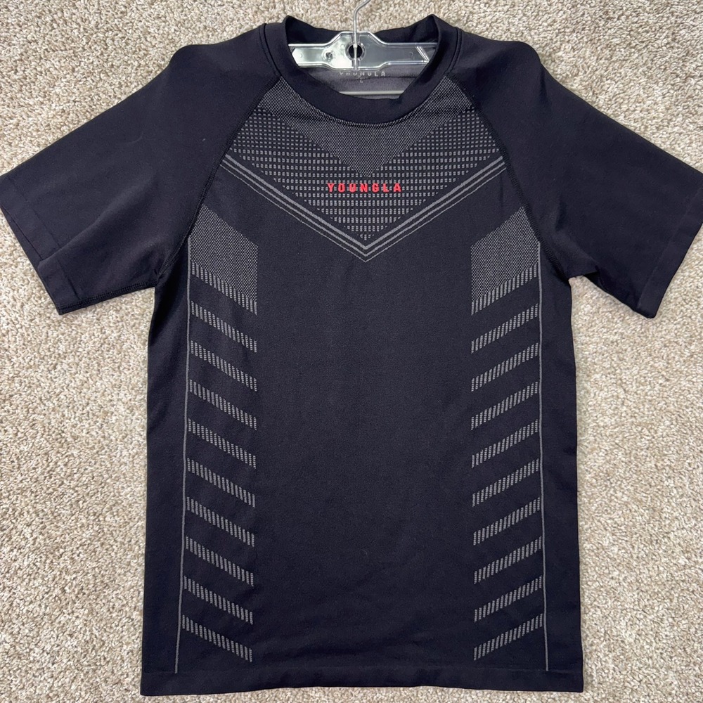 YoungLA Shirt Mens Large Compression Black Grey Geometric Short Sleeve EUC